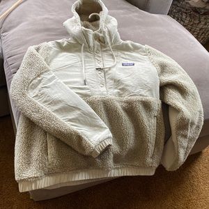 Women’s M retro fleece
